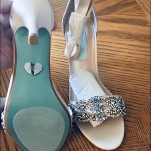 Betsey Johnson “Blue” size 6.5 new in box
